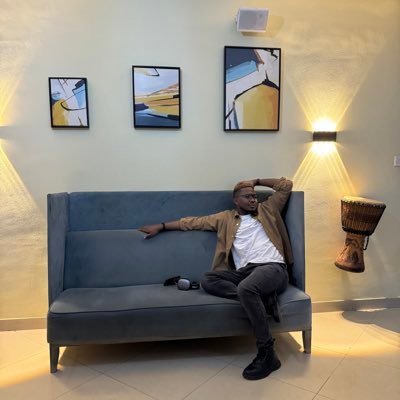 Onyibe6's profile picture. A man helped by God❤️