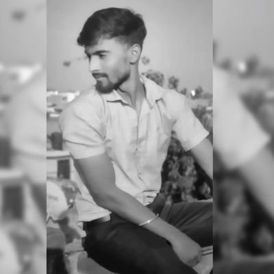 ❤️Tum hi ho mere manzil, tum hi safar ho,
Tum hi ho mere guru, tumse hi hai mera wasta, tumse hi ujagar hai zindagi ka rasta ❤️MSG❤️🕊️