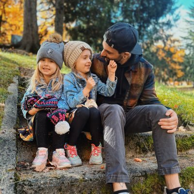 Father of two amazing daughters🧑‍🧑‍🧒‍🧒 Artist 👨🏼‍🎨 Writer ✍🏻 @boredjerky @veefriends