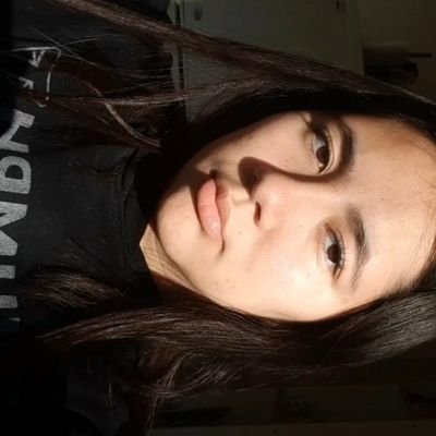 xlatriplettt's profile picture. julieta no, julianna🤝