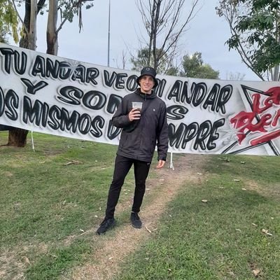 SantiCepeda8's profile picture. De lo que quede de mí, te llevo un poco 🫀💫