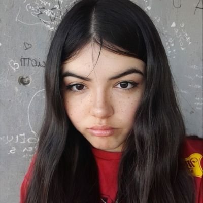 ingrid_pueblas's profile picture. parezco re traumadita pero juro que no soy tan traumada 🎀
ig: @k.kir4