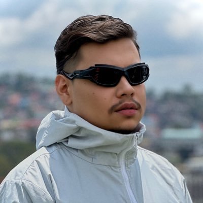 A political science scholar who researches disaster governance | Former SR writer, @varsitarianust | Former intern, @Rapplerdotcom | Views are my own