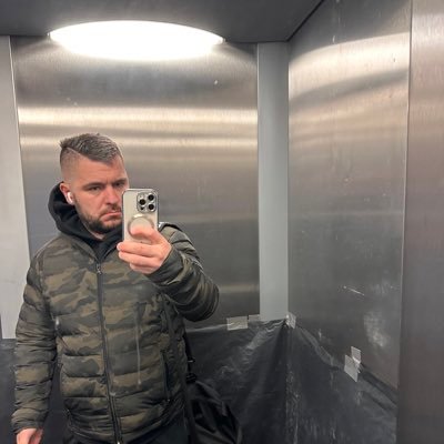 MateuszRydzewsk's profile picture. Programista błędów w Matrixie. Z wykształcenia optymista, o wielu twarzach