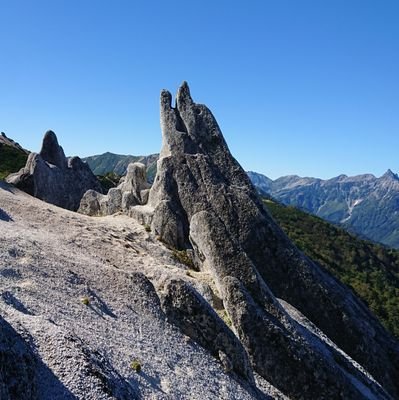 山登り好きなシステムエンジニアです。
ヤマップhttps://t.co/cXeOeZQtFG
筋トレ、ストレッチ、美味しいご飯等の日常習慣や登山記録を中心に、心が動かされたこともツイッターします。
睡眠、食事、運動を意識して健康を大切に、ポジティブ精神で日々感謝の気持ちで過ごす事でとても充実な人生になれまし