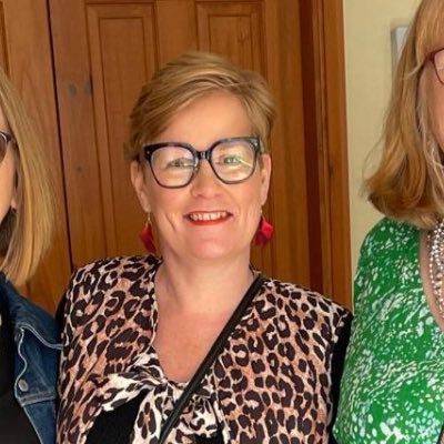 raeshelh's profile picture. working in a friendship club for seniors 💚love singing with @tunelesschoir 🎤🎵