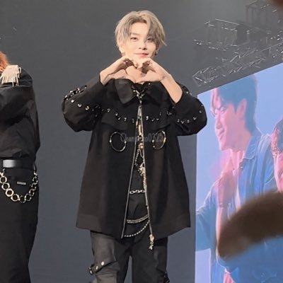 99's 🐺🐰🐷🥟🐿️🐥🐶🦊 Why are you talking like you know me though. I don't even know my self. - @Stray_Kids