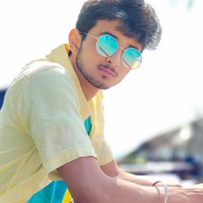 Jayushhh_31's profile picture. 