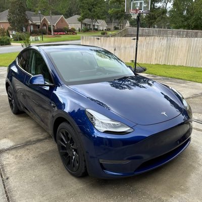 teslaspacenerd's profile picture. Christian, husband, father, nerd of all things Tesla and space!