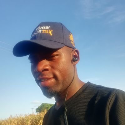 TolopoJr's profile picture. 