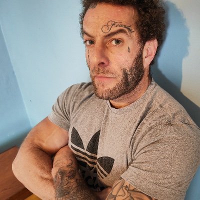 proper bloke, proper man with a nice juicy fat tool...lets play lads. DM for serious London based collabs.