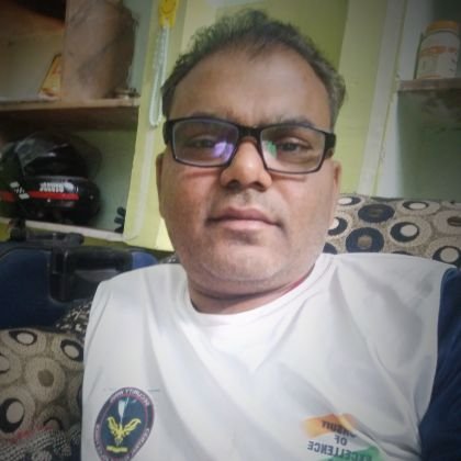 कबीर, राम नाम कड़वा लागे, मीठे लागे दाम। दुविधा में दोनों गए, माया मिली ना राम।।