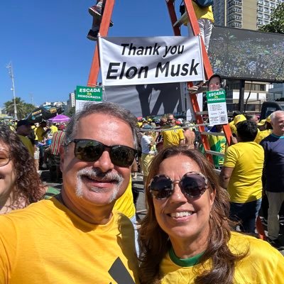 Gosto de falar de política, nas horas vagas trabalho com TI - Deus, Pátria, Família e Liberdade!! 🇧🇷🇮🇱
