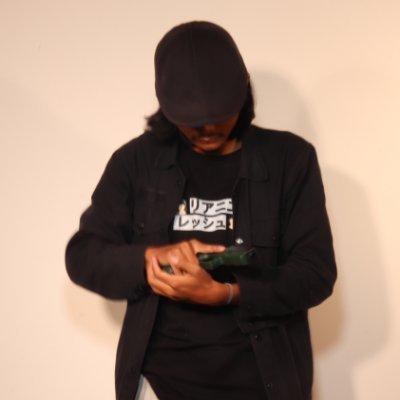 EmIEm___'s profile picture. Hamba Allah 
Ummat Rasulullah
yg Suka Bola ⚪️