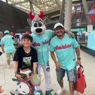 omarcito35's profile picture. De sangre azul y corazón a la izquierda