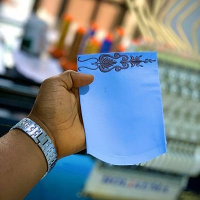 Fashion designer
Wizkidfc and Burna Boy fan, Bujutourears...Give me work ✂️, kaftan, Agbada, pant trousers, shirts and caps etc manchester united