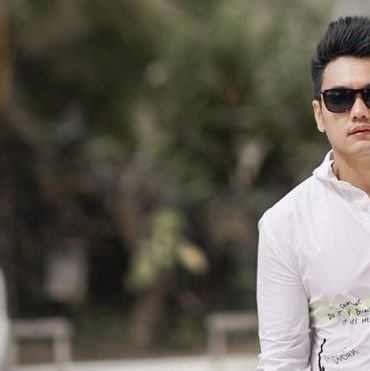 larasatiklik's profile picture. 