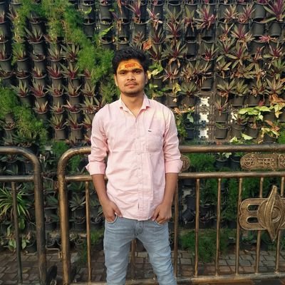 जब क्षत्रिय से दोस्ती करते हो तो महफिलें सजती है,
और जब दुश्मनी करते हो तो तलवारें उठती है !