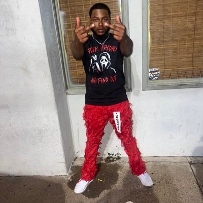 #freejizzle #freecookie #freetrap9 #freethug #LLL #LLN #LLTbell #LLAnt 💯🖤🤟🏾