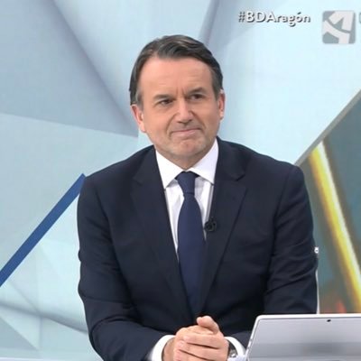 Periodista. Presentador del informativo Buenos Días en Aragón tv