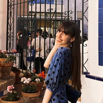 𝐷𝑖𝑔𝑜 𝑆𝑒𝑣𝑖𝑙𝑙𝑎 𝑐𝑜𝑚𝑜 𝑞𝑢𝑖𝑒𝑛 𝑑𝑖𝑐𝑒 𝑎𝑚𝑎𝑟. Cautivo de Esperanza || Esperanza de Triana. 📸 • 𝗙𝗼𝘁𝗼𝗴𝗿𝗮𝗳í𝗮 •