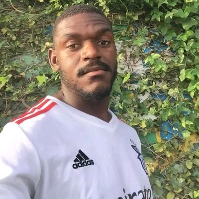 Emilian92122's profile picture. 