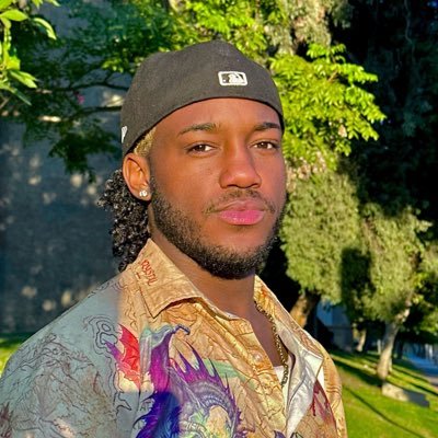 surutraa's profile picture. music lover