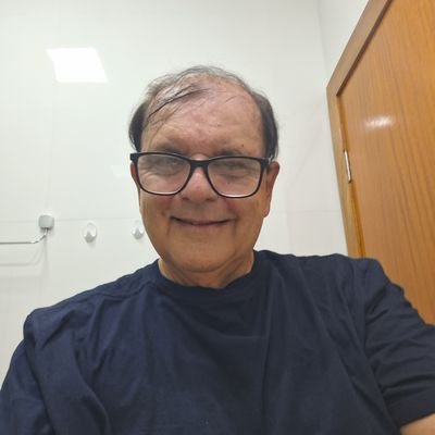 São Paulino , Anti Esquerdista e Anti MBL . Formado em Administração de Empresas pela PUC -SP. Sócio Administrador na SJNI