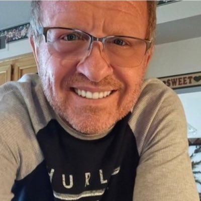 royaleyaleyikes's profile picture. 