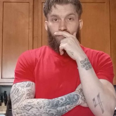 34
Cancer ♋️
Windy City 🌆 Chicago
Tattoo artist