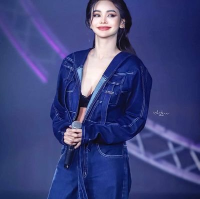 Paim60's profile picture. 🤍🖤/
อิงล็อต/หยดฝนกลิ่นสนิม

อลปฟกก