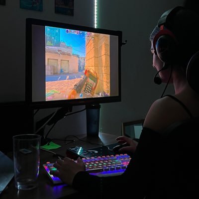 nic:) Profile