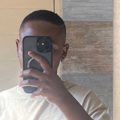 ohknee_'s profile picture. .