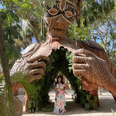 helentol's profile picture. 