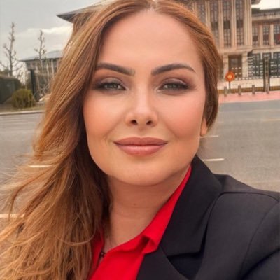 Türkiye Cumhuriyeti Devleti'nin şeref ve haysiyetini her şeyin ve herkesin üzerinde tutarım.!🇹🇷