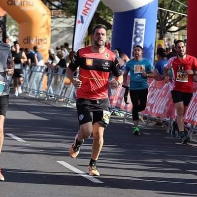 Amunt!

más de 10 años en Twitter, pero Anil me cerró la cuenta. ¿Motivo? Ser crítico pero sin insultos
