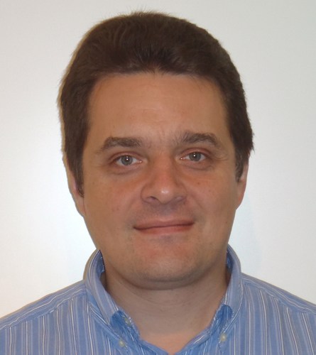 Ingénieur passionné par l'informatique et la finance, papa comblé.