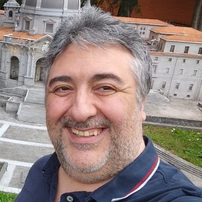 Informático, músico y apasionado de las tecnologías.
Javi, el heavy que sabe Java