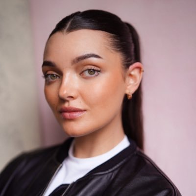 Actor @leedsdrama class of 2023 🫶🏼 Represented by @ArkMgmt 🎭 https://t.co/opfwsiKpmo