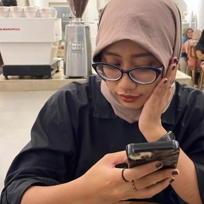 marieismah's profile picture. Personal Account.