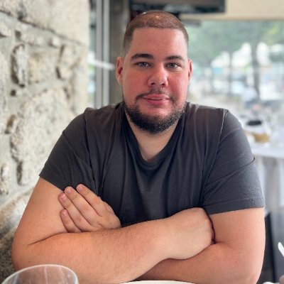 👨💻 Laraholic - I’m laravel enthusiast! I’ve been working with @laravelphp since version 5.5.