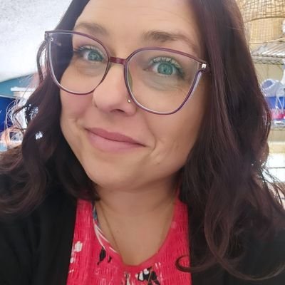 President and Founding Member of The Ungrateful Daughter's Club. I also make jewelry with swear words.
https://t.co/uXjs6dgM0n