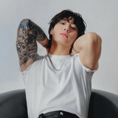 I write aus bcs my love life sucks and I need to feel alive somehow | jikook au writer 26 | she/her fan account | backup @koobilvr