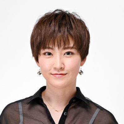 どしん 役者です 女にも男にもなる女です 170cm 歌ったり踊ったりMCしたり男役したり ミラキュラス #舞台DC3 ▶︎イアン・セルウェイ /舞台Lyrical Lily /レヴュースタァライト #スタリラ中等部舞台 少女⭐︎歌劇レヴュースタァライト中等部舞台ありがとうございました!