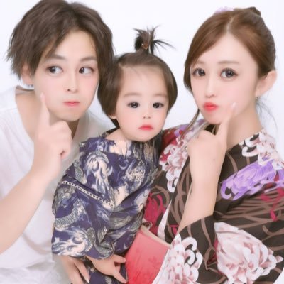 rrrloiim's profile picture. 