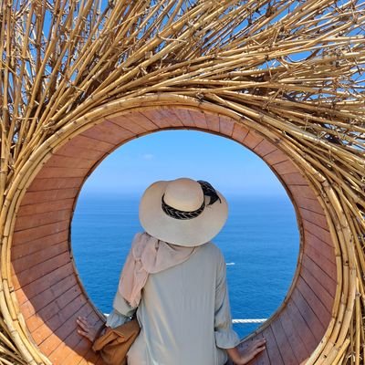 savfjrn's profile picture. woman. adult human female.