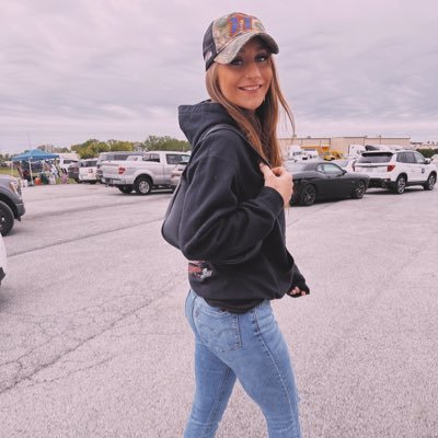 asuliga_'s profile picture. might as well follow me