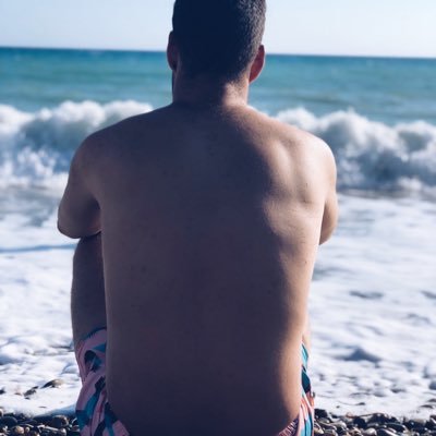 Οι φίλοι μου λένε πως είμαι ψυχοπαθής και κυκλοθυμικός! 🚀
