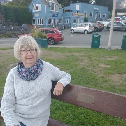 Married,two daughters,four grandchildren. Retired from NHS. Love gardening, allotment,walking,knitting, baking. Living with Rheumatoid and Osteoarthritis