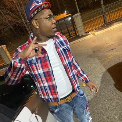 . Tommro u can wake up n someone u love can love somebody else but a $100 bill gon still be a $100 bill. IM JUS THE DJ 🤷🏾♂️